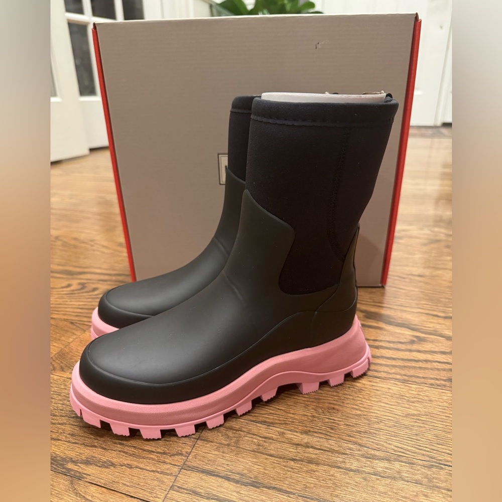 HUNTER Women’s City Explorer Short Rain Boots Black/Pink Fizz Trim Size 5 (NWT) - Picture 4 of 10